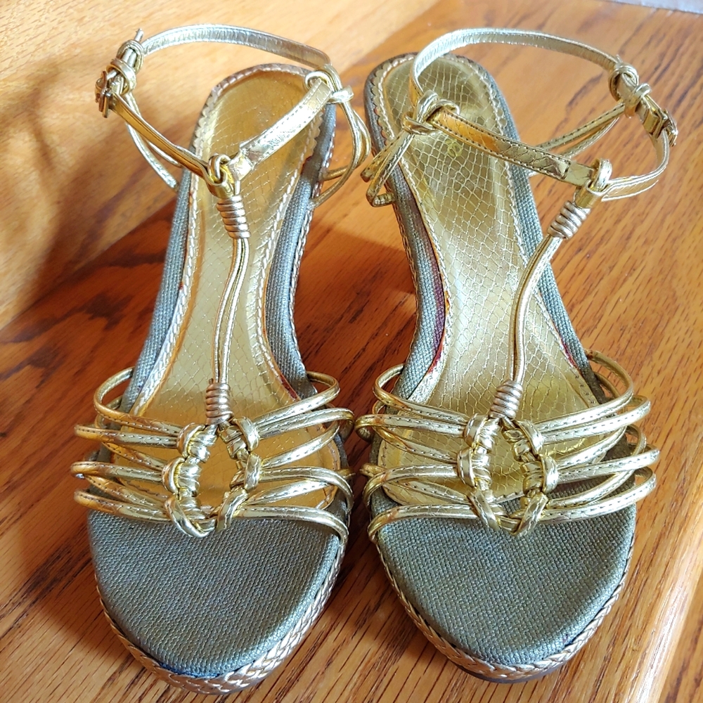 Noche Gold Wedges